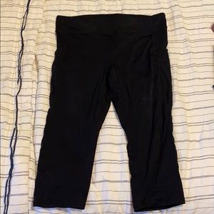Fabletics crop leggings